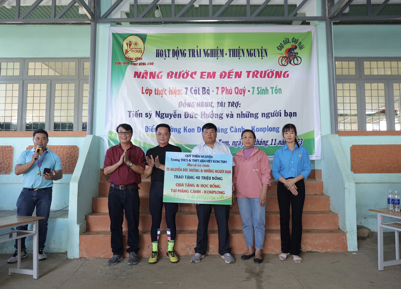 Trường THCS và THPT Liên Việt Kon Tum:  Tổ chức hoạt động trải nghiệm – Thiện nguyện
